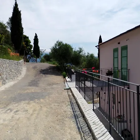 Monolocale In Campagna Camporosso (Liguria)