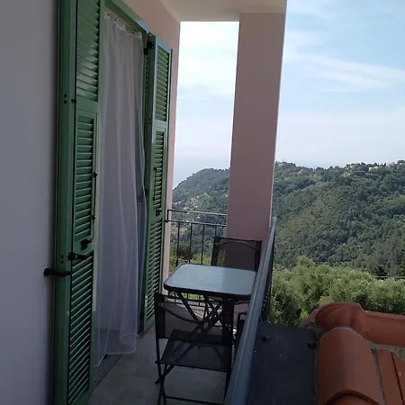 Monolocale In Campagna * Camporosso (Liguria)